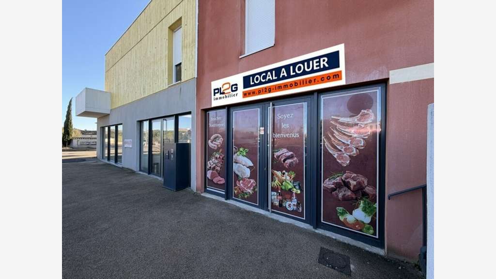 Local 269m² avec parking à louer à Istres