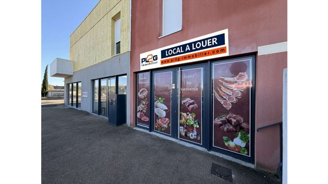 Local 269m² avec parking à louer à Istres 