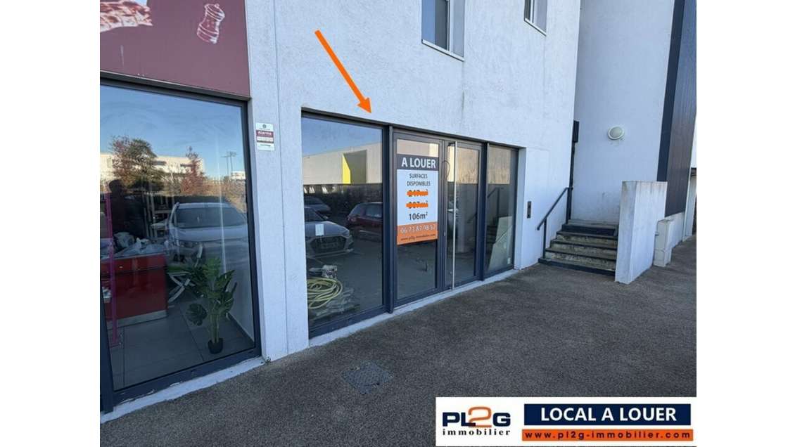 Local idéal magasin 106m² à louer Istres Trigance
