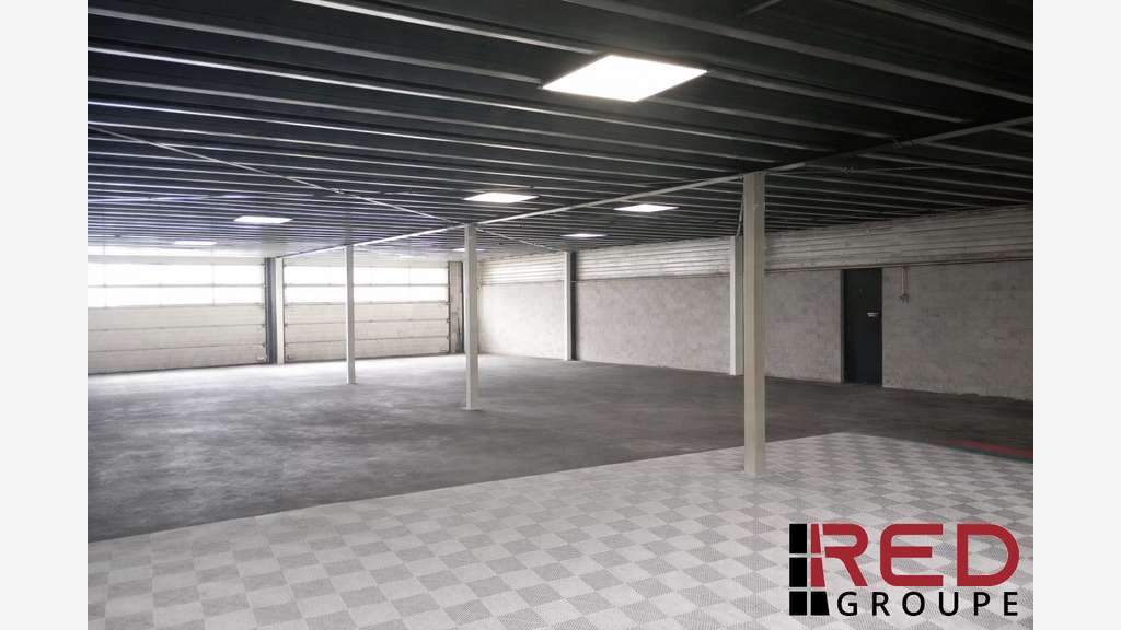 Loue local d’activité 810m² emplacement N°1 Istres