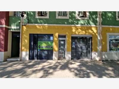 Location bail commercial local de 92m² à Istres