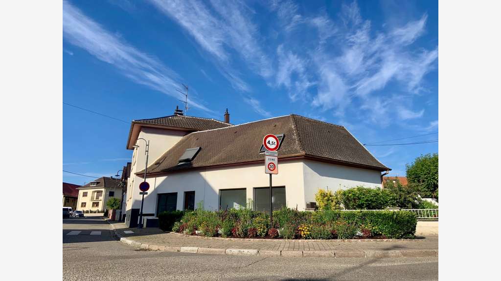 A louer très beaux locaux 94m² à Ittenheim