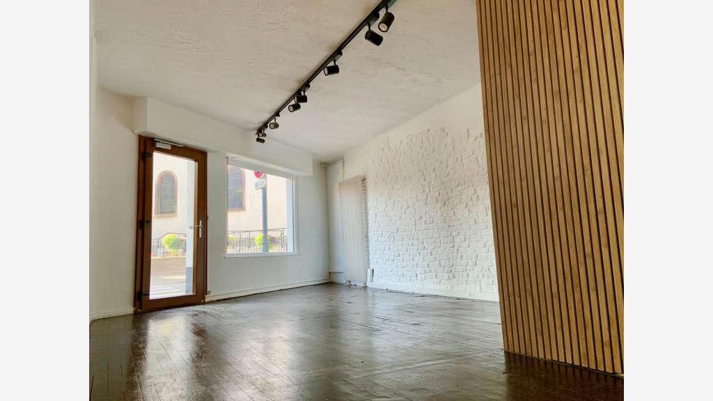 A louer très beaux locaux 94m² à Ittenheim
