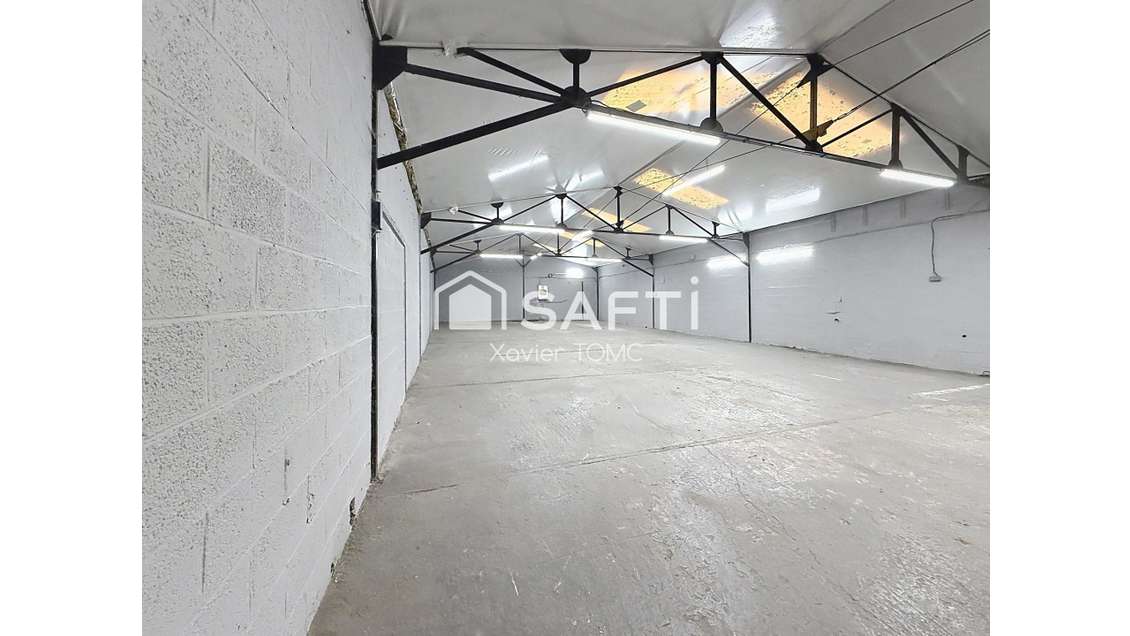 A louer local commercial 230m² Izel-lès-Équerchin