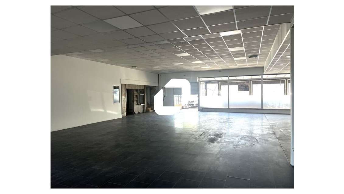 A louer Local commercial 355m² Jacou