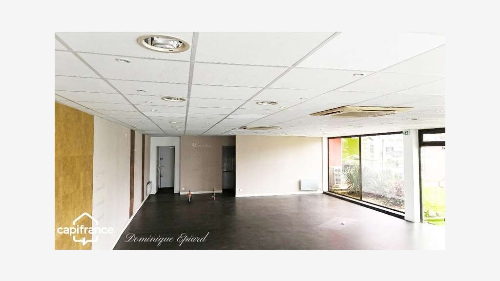 Local 128m² à louer axe stratégique sur Poitiers