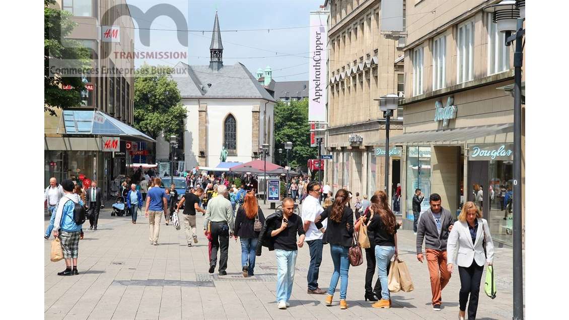 A louer belle boutique 130m² à Jouy-en-Josas