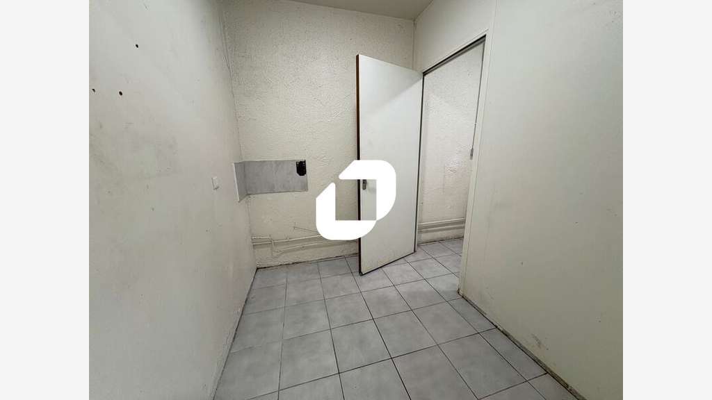 A louer Local commercial 129m² Jouy en josas