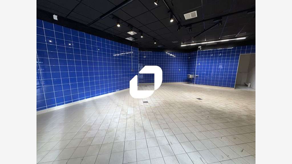A louer Local commercial 129m² Jouy en josas