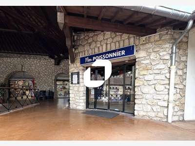 A louer Local commercial 129m² Jouy en josas
