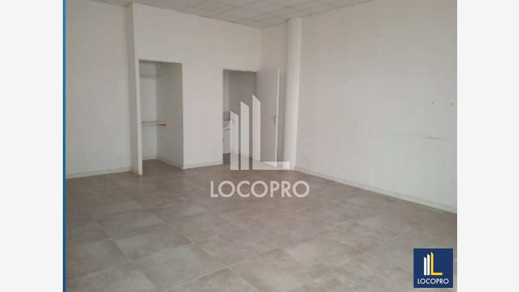 A louer local commercial 34m² à Antibes les Pins