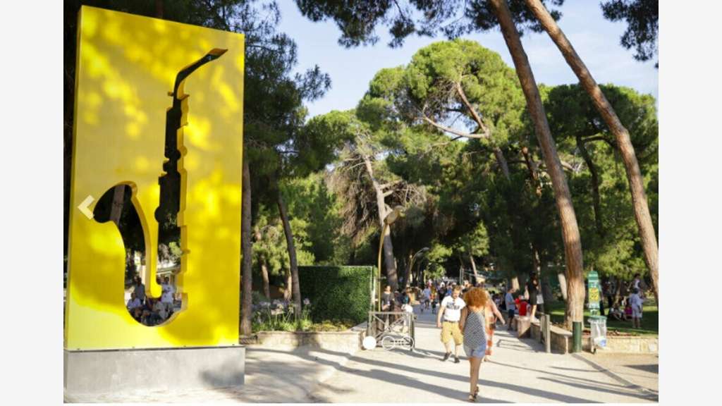 JUAN LES PINS - LOCAL COMMERCIAL à louer