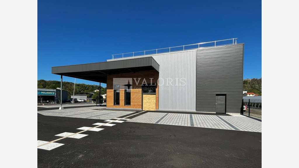 À louer local commercial neuf 300m² à L'Arbresle