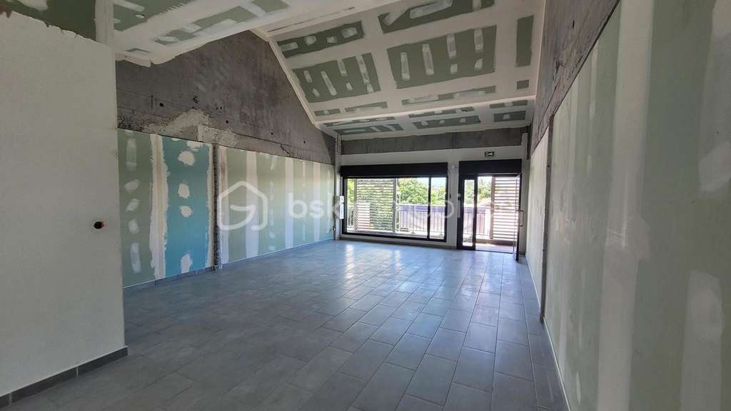 Location Local Commercial de 50 m² Centre-ville