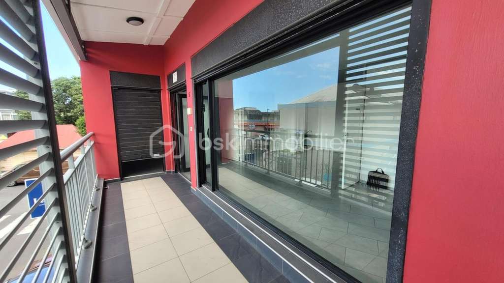 Location Local Commercial ou Professionnel de 110