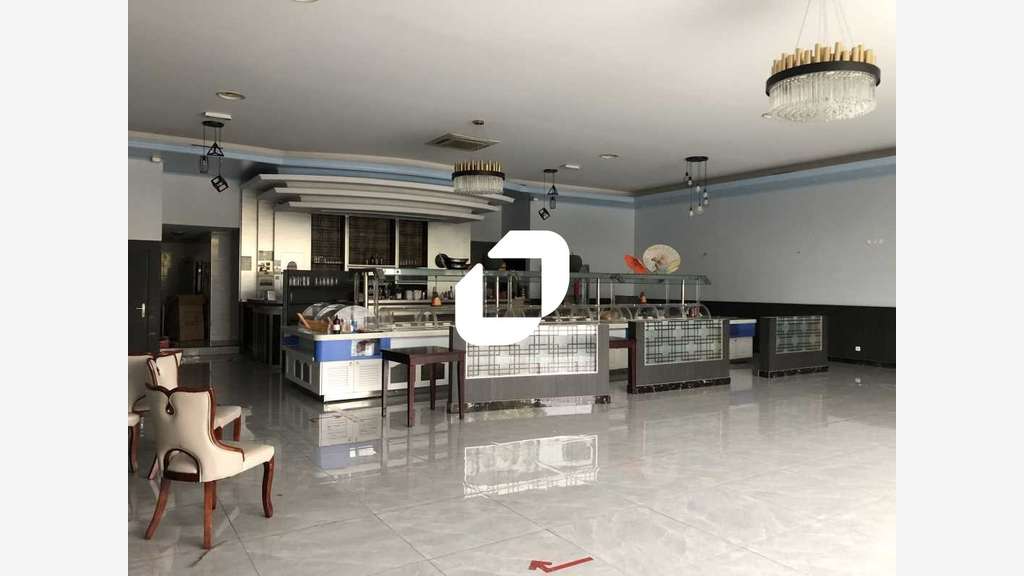 A louer Local commercial 353m² L'isle adam