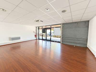 Local commercial de 100m² à l'Union St Caprais
