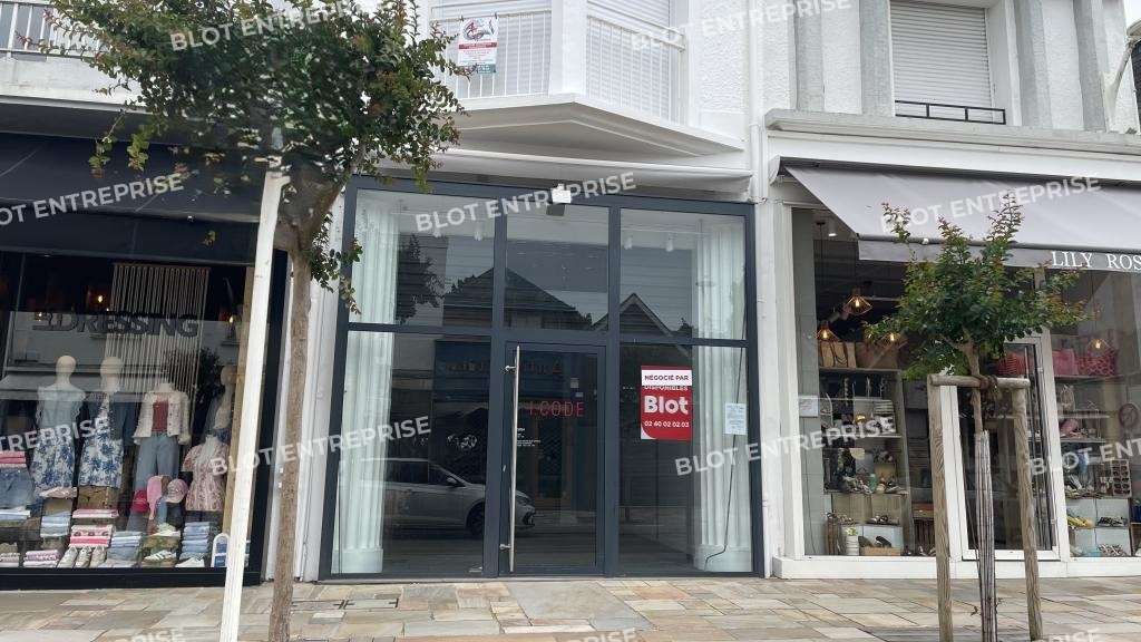 A louer locaux 57m² La Baule Av Général de Gaulle