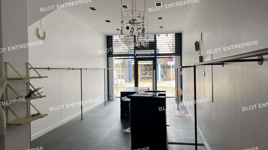 A louer locaux 57m² La Baule Av Général de Gaulle