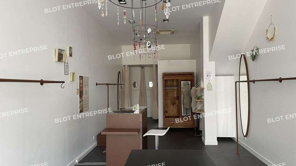 A louer locaux 57m² La Baule Av Général de Gaulle
