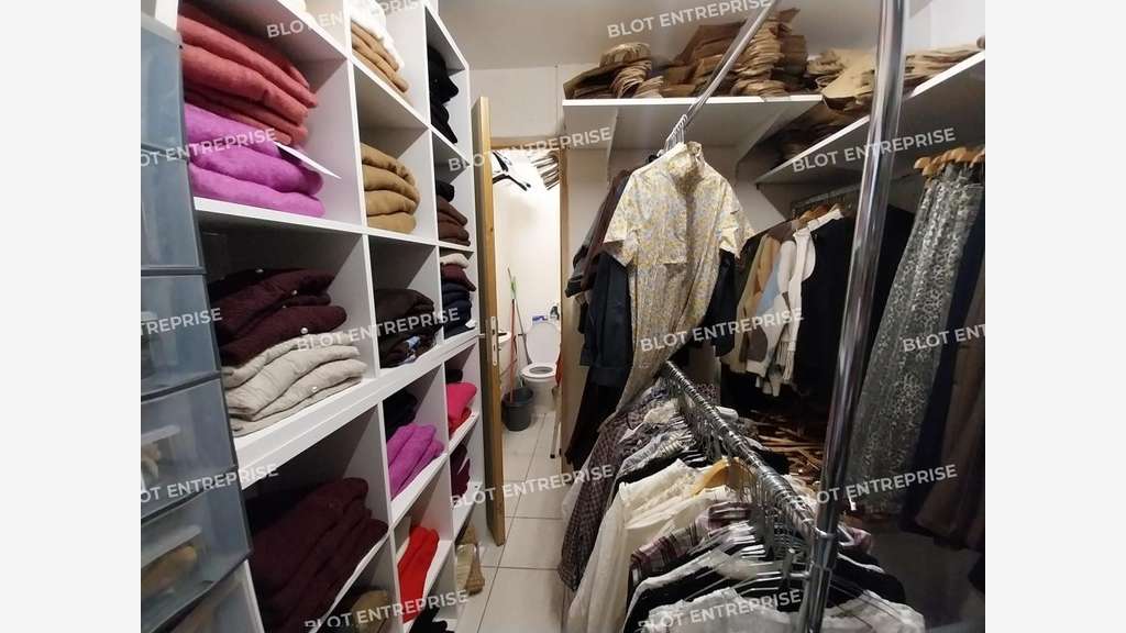 A LOUER - LOCAL COMMERCIAL 65 M² - LA BAULE