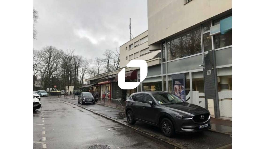  vous propose un local commercial en locat