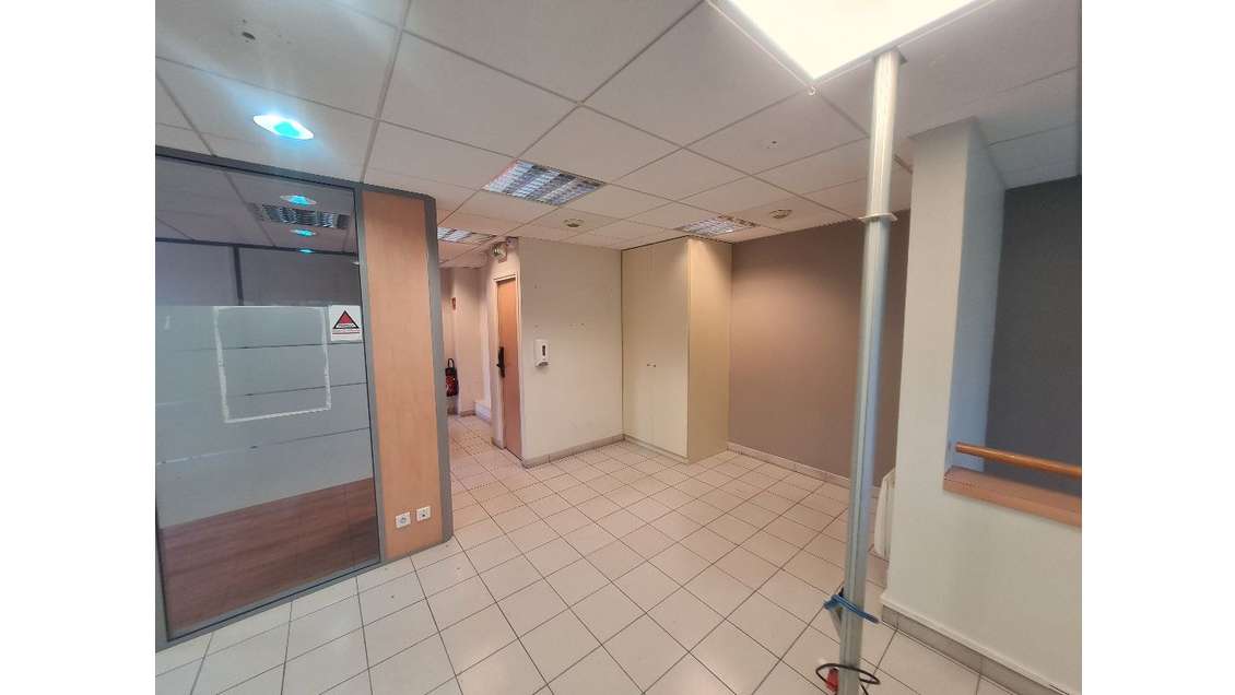 CELLE SAINT CLOUD - PLACE DE LA GARE