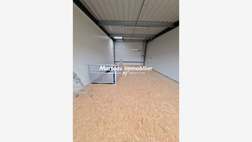 A LOUER CELLULE ARTISANALE DE 85 m² ZONE NORD DU 