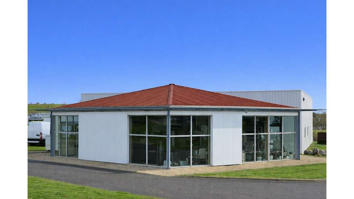 Local commercial 430m² à louer à la Châtaigneraie