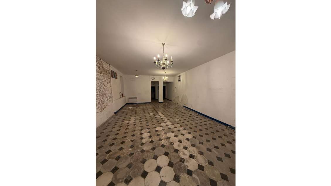 Location local commercial 100m² centre La Ciotat