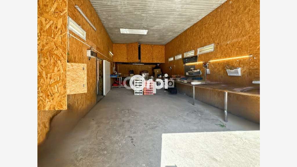 Local commercial 150m² à louer à La Ciotat