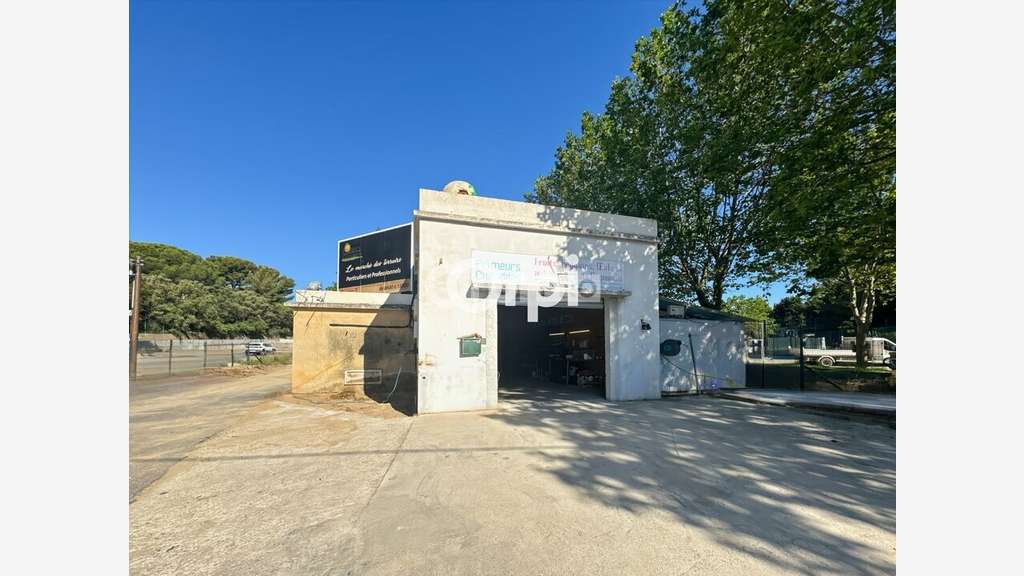 Local commercial 150m² à louer à La Ciotat