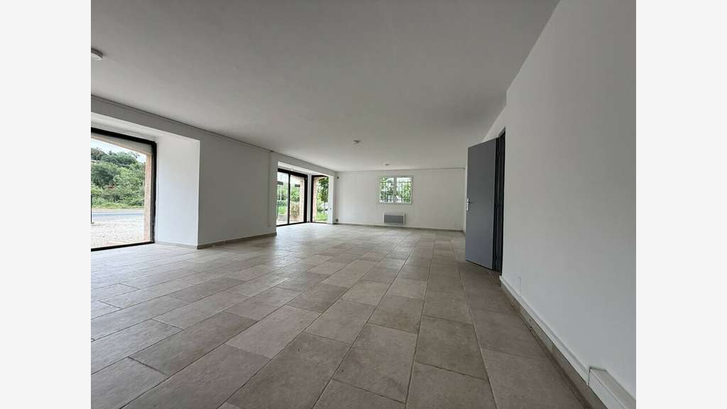Local commercial 203m² à louer à La Colle-sur-Loup