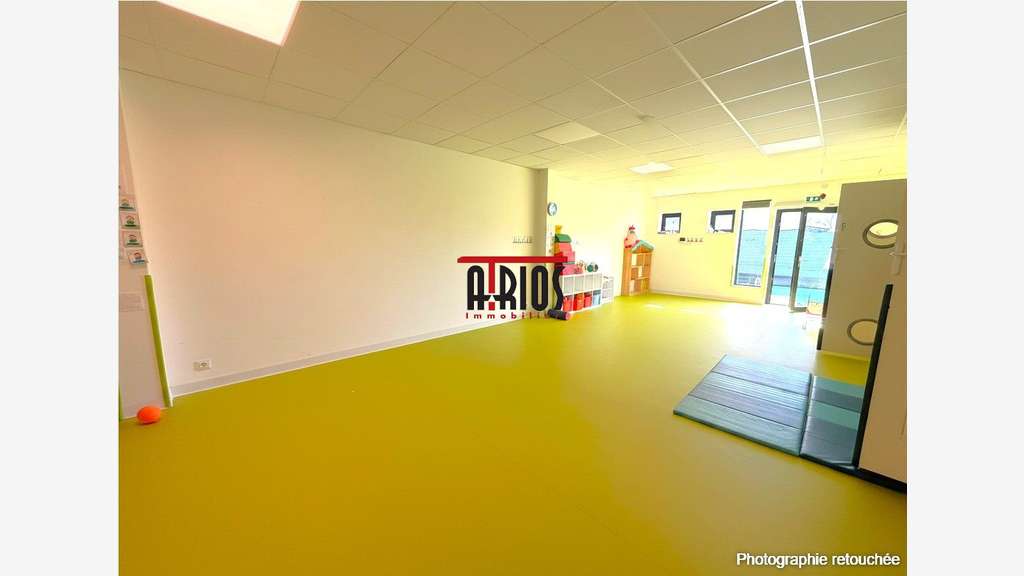 LOCAL DE 175m²