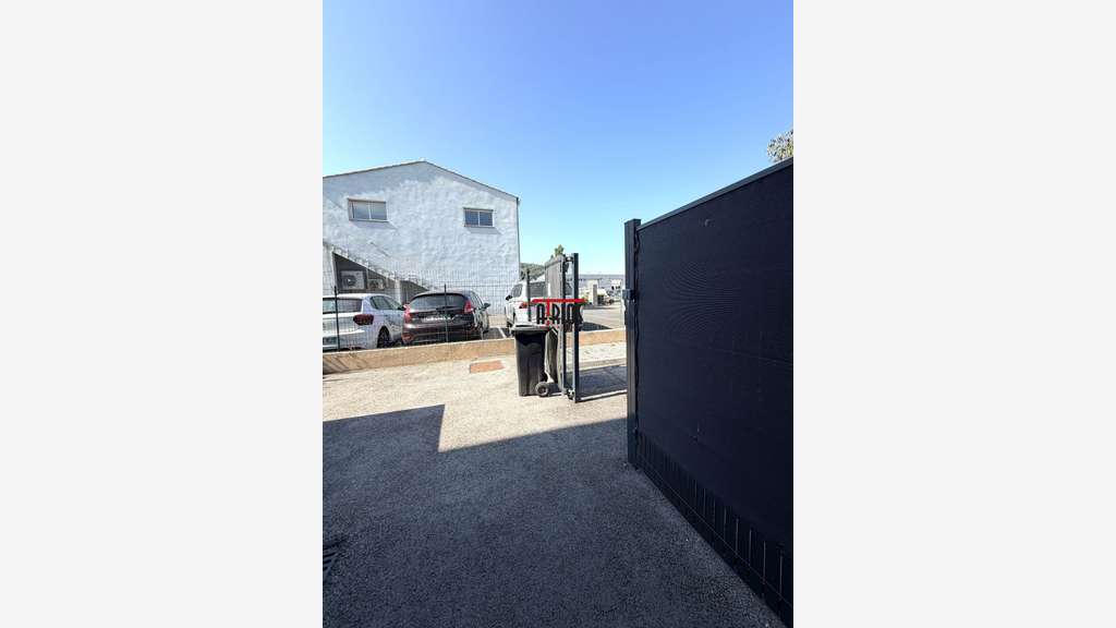 LOCAL DE 175m²