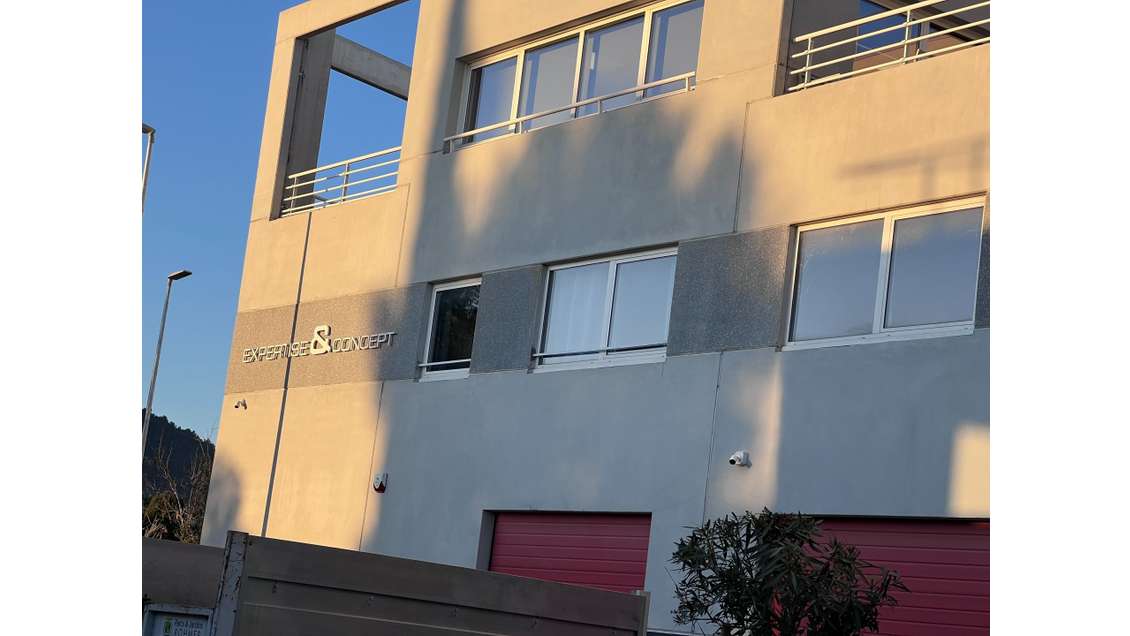 A louer bureaux 246.60m² R+1 à La Farlède