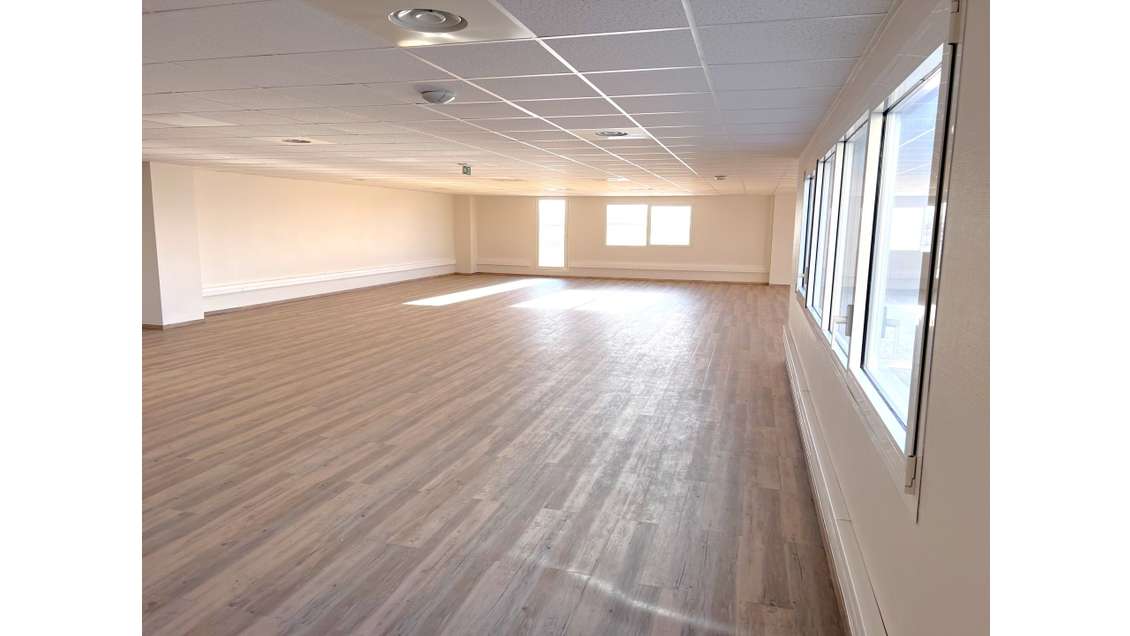 A louer bureaux neufs 272.40m² ZI La Farlède