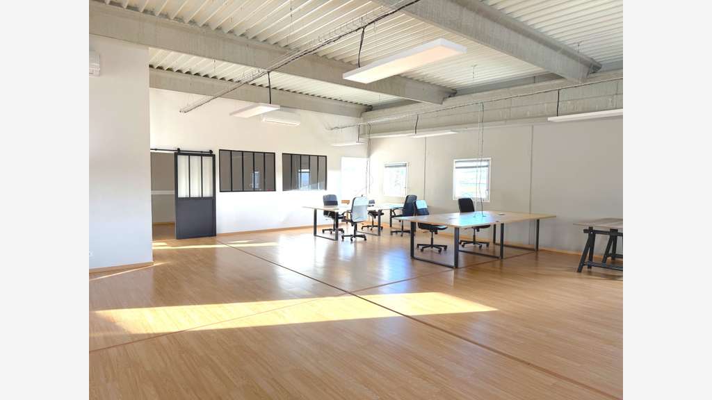 A louer local professionnel 160m² ZA La Farlède