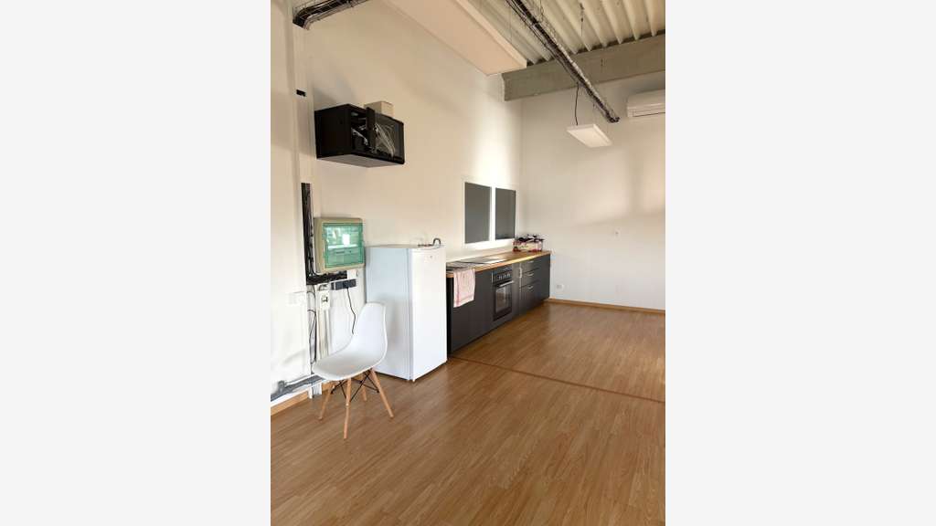 A louer local professionnel 160m² ZA La Farlède