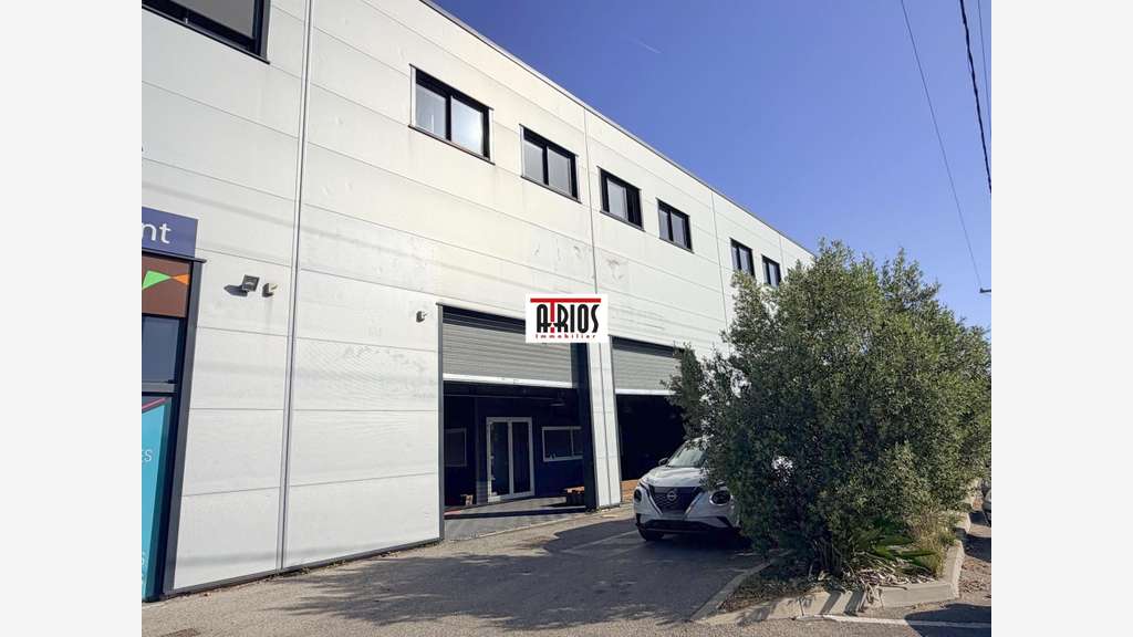 A louer local commercial 198m² en zi à la Farlède