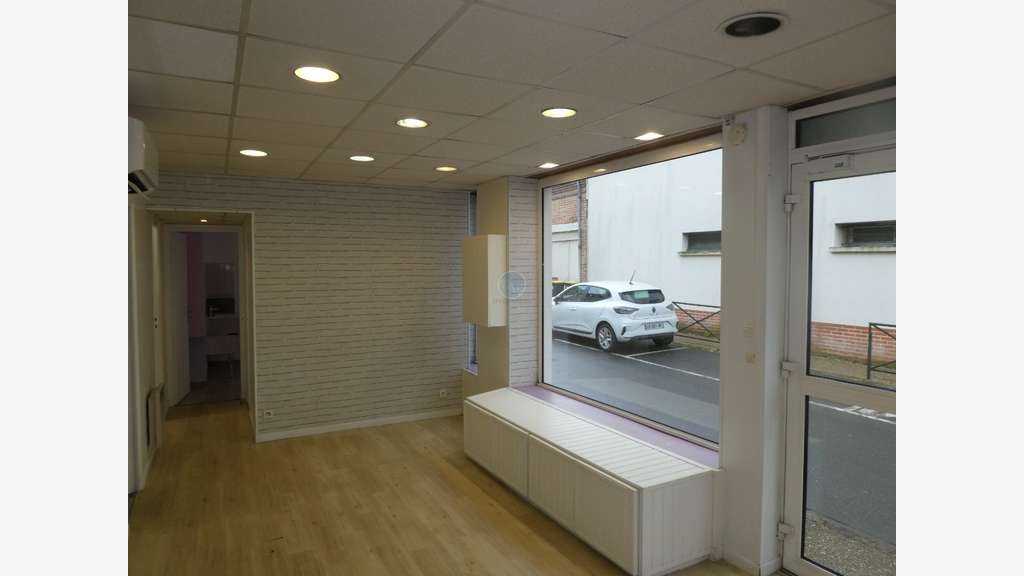 A louer local commercial 49m² La Ferté-Saint-Aubin