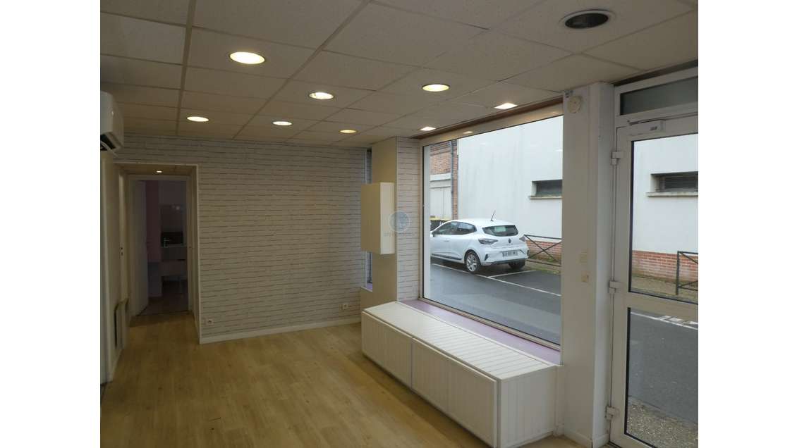 A louer local commercial 49m² La Ferté-Saint-Aubin