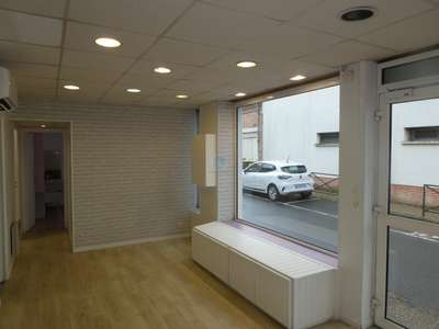 A louer local commercial 49m² La Ferté-Saint-Aubin