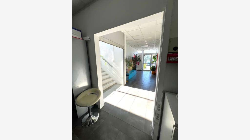 A louer bureaux 404m² zone d’activité La Garde