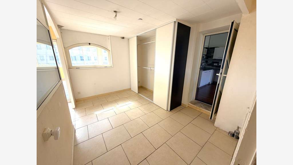 A louer bureaux 280m² en ZI à La Garde
