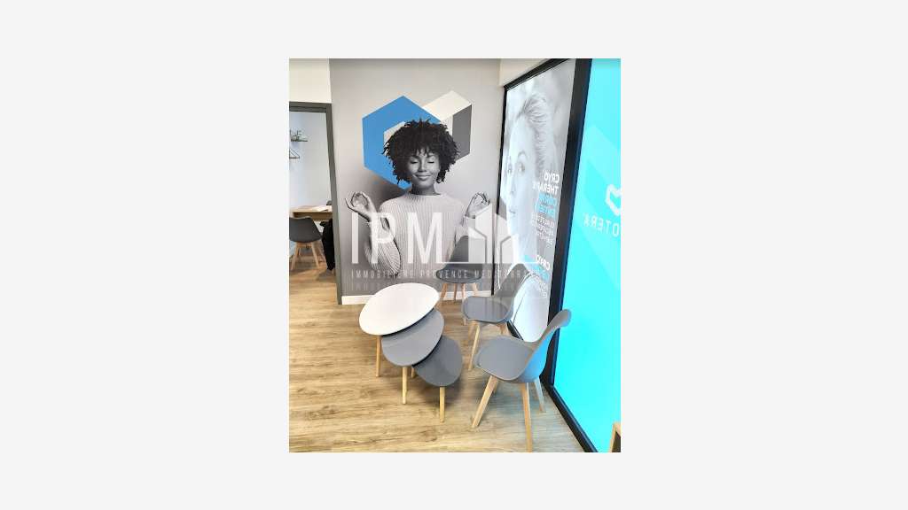 A louer local  121m² en étage PMR et ERP La Garde