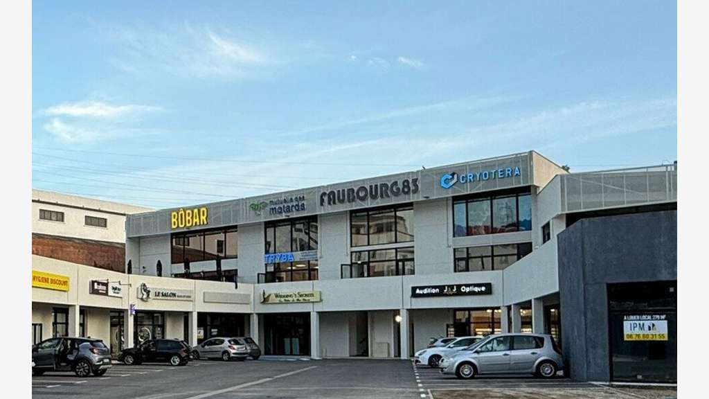A louer local  121m² en étage PMR et ERP La Garde