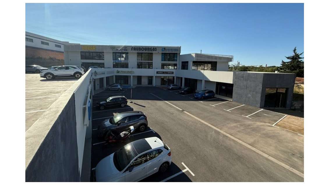 A louer local  121m² en étage PMR et ERP La Garde