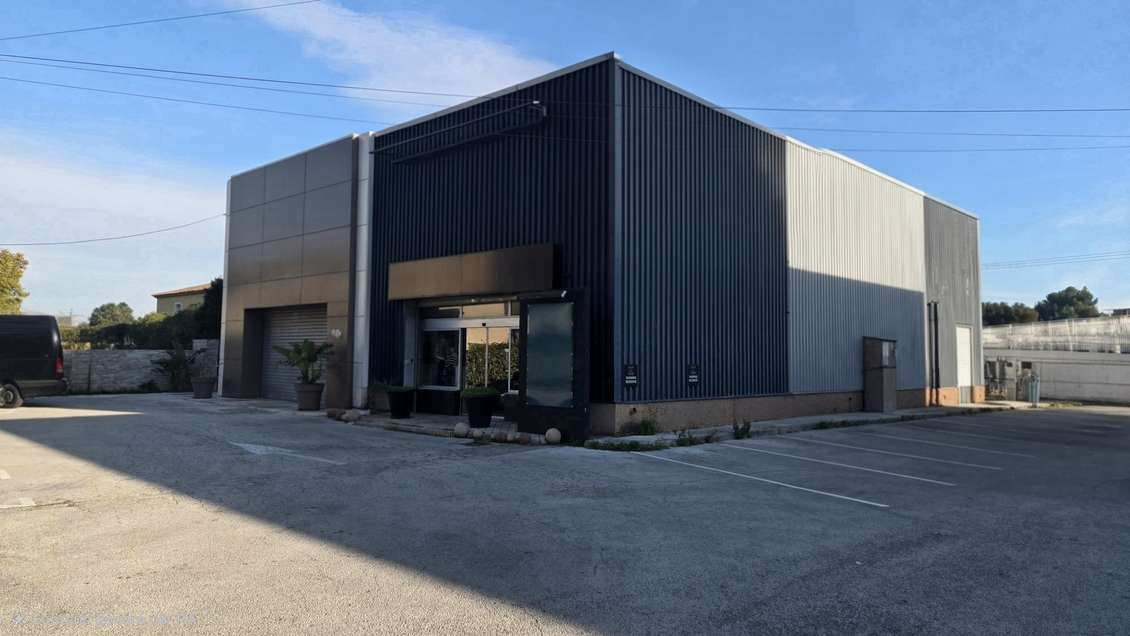 A louer local commercial 485m² ZAC La Garde  