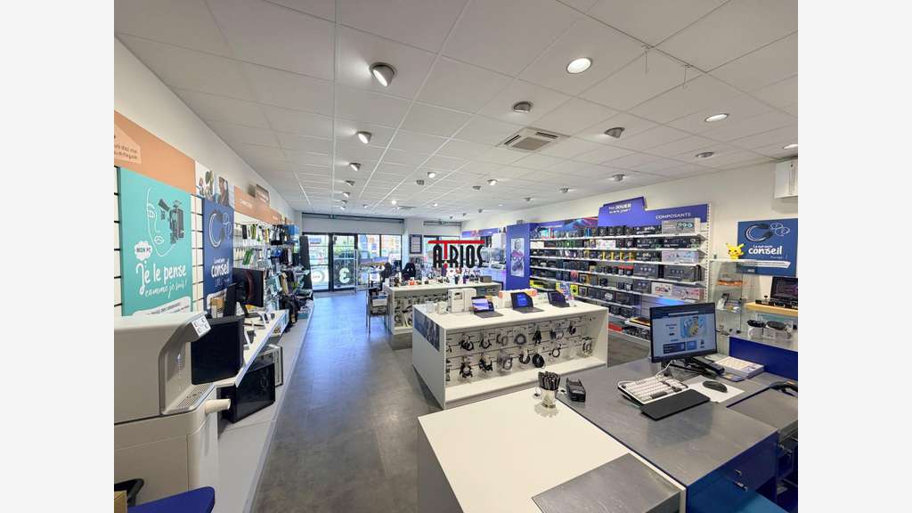 LOCAL COMMERCIAL 198M2